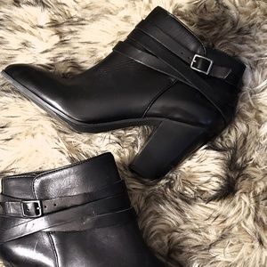 Black ankle boots by Arturo Chiang